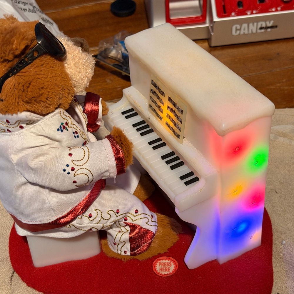 Elvis Presley Animated Musical Teddy Bear 10” Santa's Best Piano sound Works